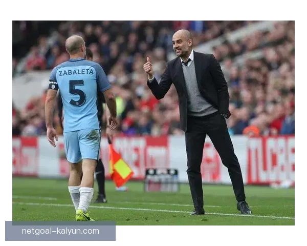 克鲁伊夫技术风格总结：影响深远的传控战术与个人才华的完美结合