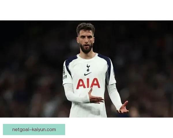 本坦库尔在乌拉圭国家队中表现稳健，备受关注。