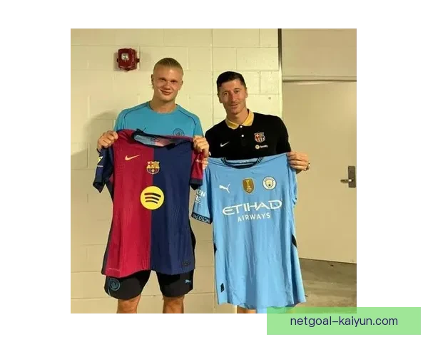 莱万多夫斯基身披巴萨9号球衣表现稳健